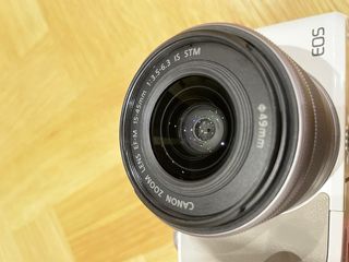 Canon M50 + objetivo EF-M 15-45 + adaptador