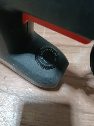 Grapadora Eléctrica Black & Decker. Regalo clavos.