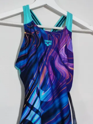 Traje de baño Arena V-back LB mujer