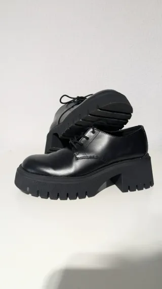 Mocasines negros con plataforma