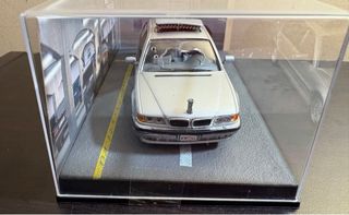 Miniatura BMW 750iL Tomorrow Never Dies