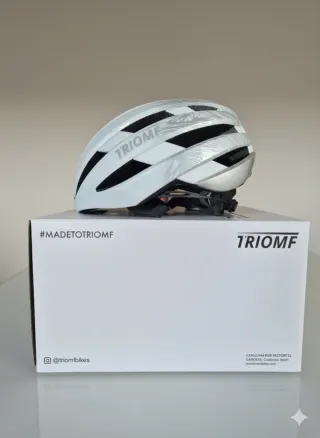 Casco Triomf Ciclismo Nuevo