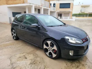 GOLF GTI VERSIÓN LIMITADA ADIDAS