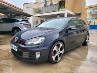 GOLF GTI VERSIÓN LIMITADA ADIDAS