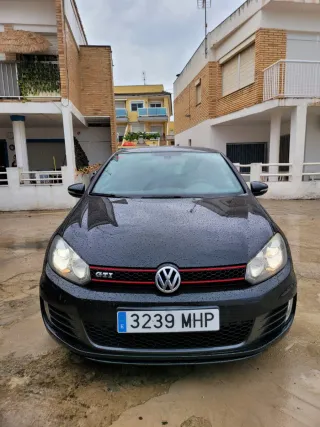 GOLF GTI VERSIÓN LIMITADA ADIDAS