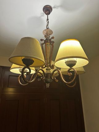 Lámpara de techo colgante con pantallas