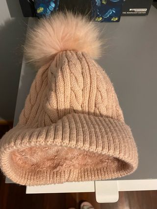 Gorro rosa bebé con pompón