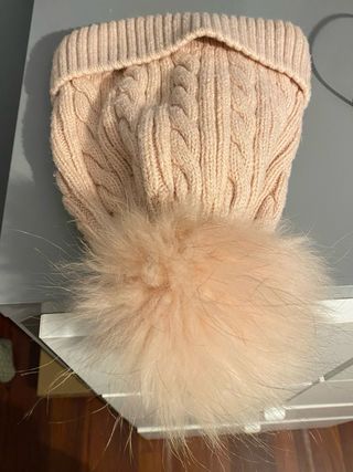 Gorro rosa bebé con pompón