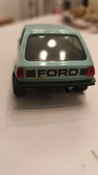 Coche Scalextric Ford 4