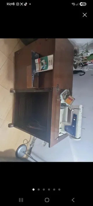 Mueble y máquina de coser vintage madera