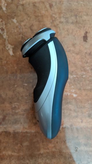 Afeitadora Philips PT860 con cargador