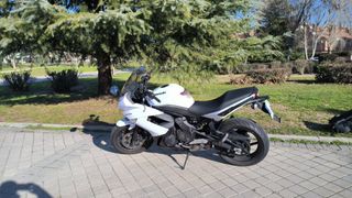 Moto Kawasaki ER-6F ABS