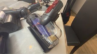 Aspiradora Dyson V15 Absolute a estrenar