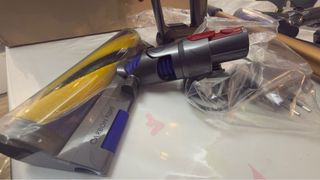 Aspiradora Dyson V15 Absolute a estrenar