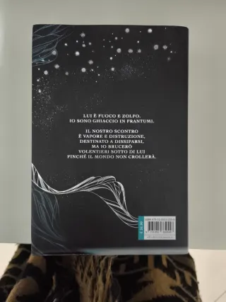 When the Moon Hatched. La ballata della luna...