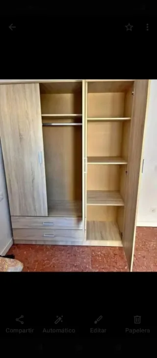 Armario de madera 3 puertas y 2 cajones