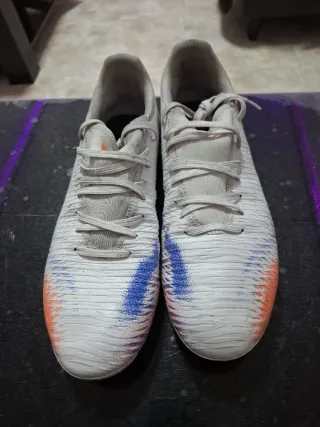 Zapatillas Puma Blancas y Azules