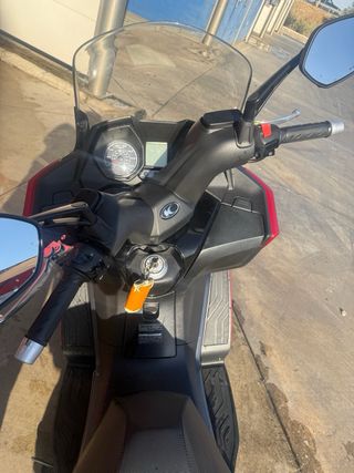 Kimco Super Dink 125cc Maxiscooter