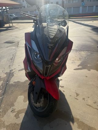 Kimco Super Dink 125cc Maxiscooter
