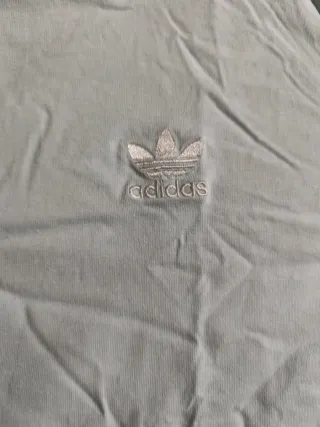 Camiseta Adidas azul celeste
