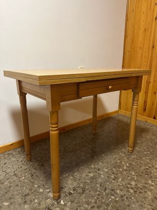Mesa extensible de madera
