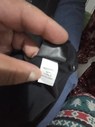 Camiseta Calvin Klein Negra con Estampado Multicol