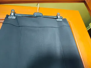 Gonna nera longuette con spacco