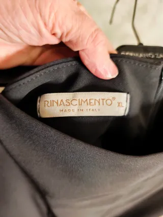 Gonna nera longuette con spacco