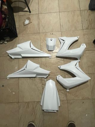 Carenados Derbi Senda Blancos