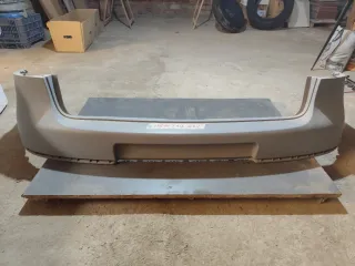 Paragolpes trasero Volkswagen Golf