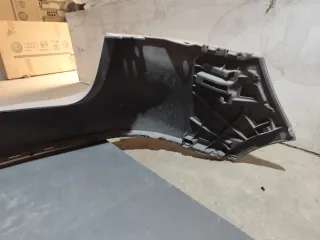 Paragolpes trasero Volkswagen Golf