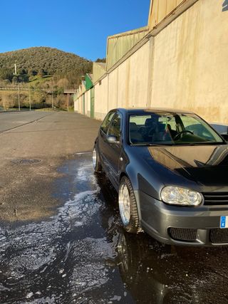 Volkswagen Golf 2003