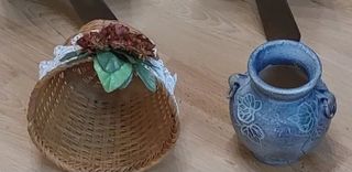 Nº 095.- Jarrón y tiesto decorado con puntilla