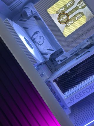 Nuevo! PC GAMING RTX 5080 +RY 7 9800X3D +64GB +4TB