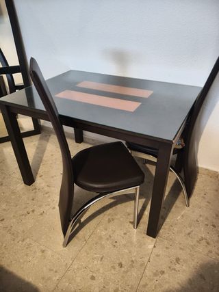 Mesa comedor cristal negro con 4 sillas