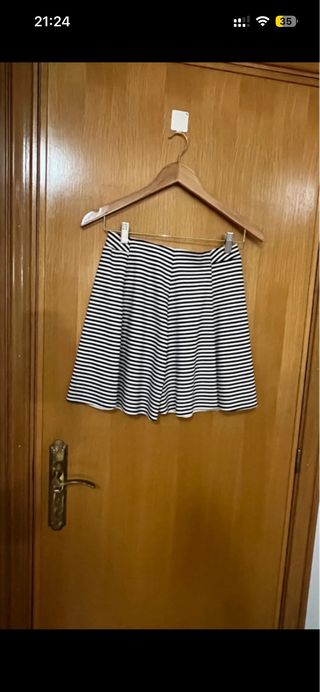 Falda Bershka rayas blanco y negro