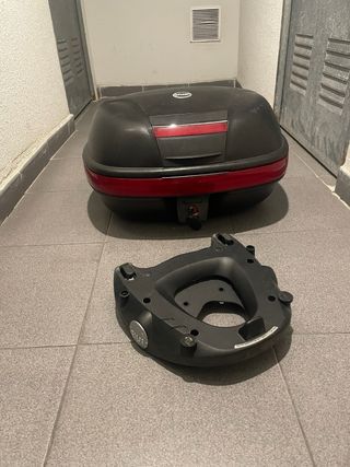 Cajón de moto GIVI maxiscooter