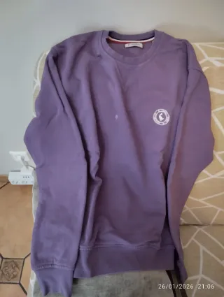 Sudadera Morada con Logo