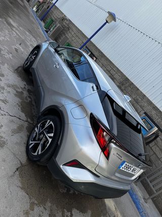 Toyota C-HR 2023