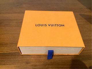 Caja y bolsa Louis Vuitton. Vacia