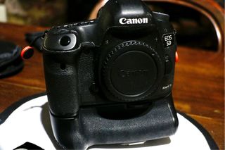 Canon 5D Mark III + GRIP (67.100 disparos)