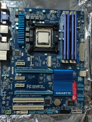 Placa Base Gigabyte GA-Z77-D3H+CPU i5+16 GB RAM