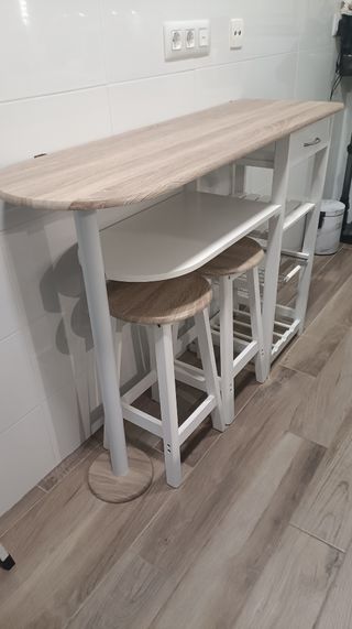 Mesa alta cocina con 2 taburetes