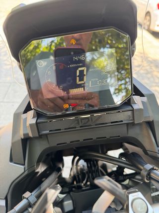 Honda ADV 350 Maxiscooter Automática