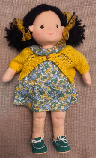 Muñeca Waldorf nueva con accesorios
