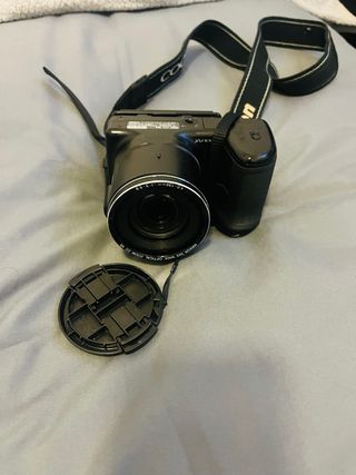 Cámara Nikon Coolpix 34X Zoom Usada