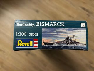 Maqueta Revell Bismarck 1:700