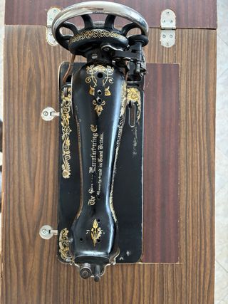 Máquina de coser Singer antigua