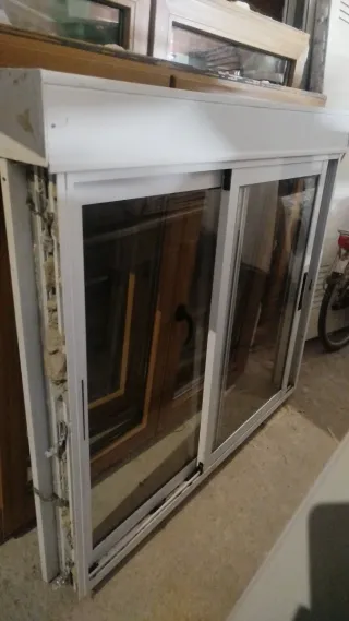 Ventana aluminio corredera Climalit 140x127