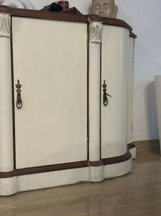 Aparador blanco salón madera